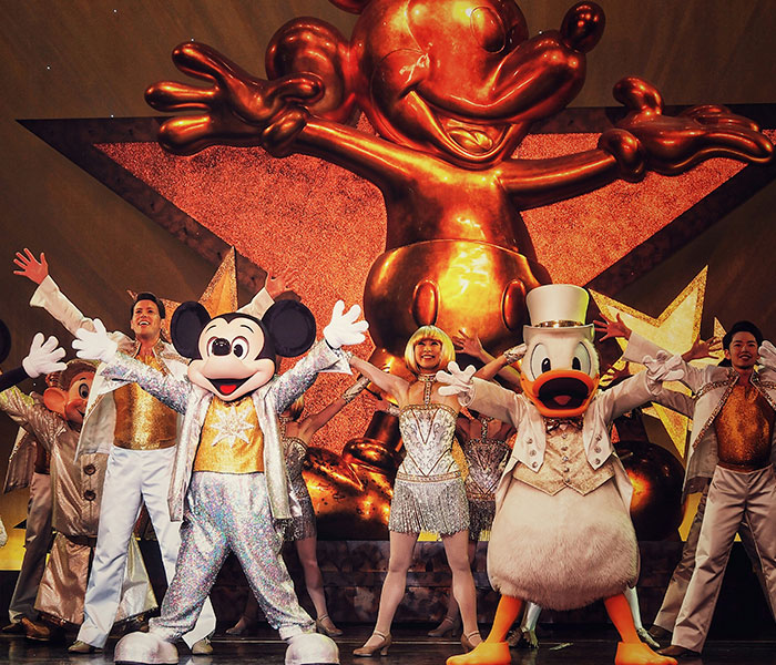 Cruise Passenger Puts Disney On Blast After Cast Member Allegedly Scammed Young Son Out Of $4,000 Cruise Passenger Puts Disney On Blast After Cast Member Allegedly Scammed Young Son Out Of $4,000