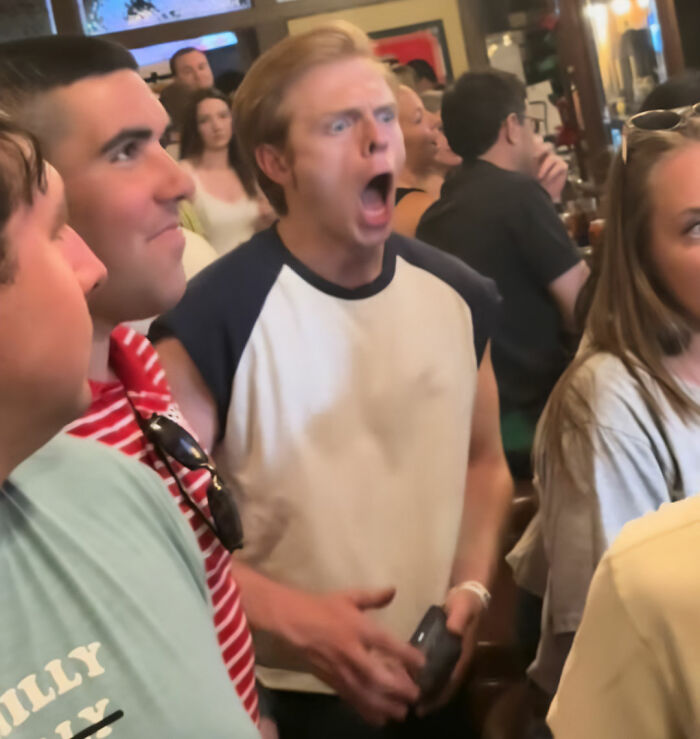 Woman’s List Of “Ten Worst Things Husband Did During Marriage” Stuns Guests At Her Divorce Party Woman’s List Of “Ten Worst Things Husband Did During Marriage” Stuns Guests At Her Divorce Party
