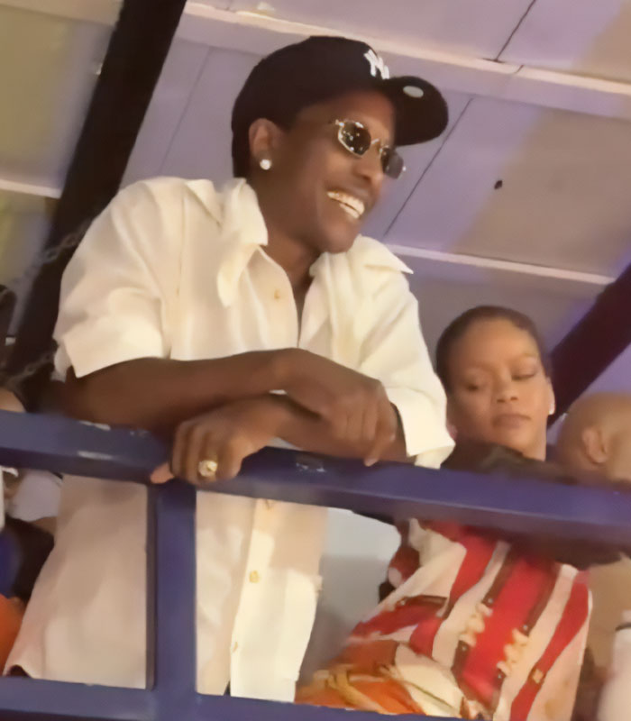 “Vulgar” Rihanna And A$AP Rocky Video Sparks Uproar Online After Making People “Extremely Uncomfortable” “Vulgar” Rihanna And A$AP Rocky Video Sparks Uproar Online After Making People “Extremely Uncomfortable”