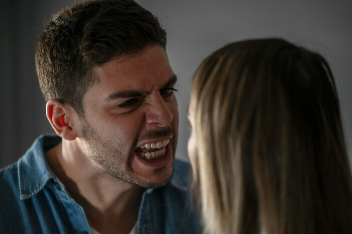 60 Psycho Moments From Partners That Made People Say: “Never Again” 60 Psycho Moments From Partners That Made People Say: “Never Again”
