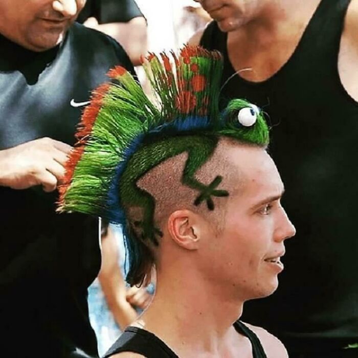 83 Hairstyles That Are Certainly Bold, Just Not For Any Of The Right Reasons 83 Hairstyles That Are Certainly Bold, Just Not For Any Of The Right Reasons