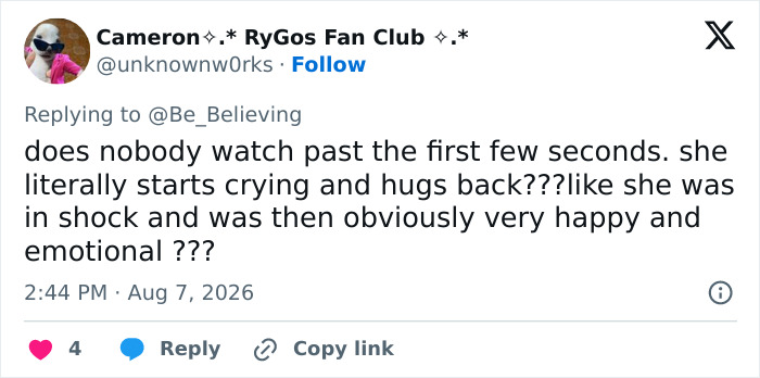 “Not Crying Of Joy”: Family Flies Across The World To Surprise Their Daughter And Her Reaction Says It All “Not Crying Of Joy”: Family Flies Across The World To Surprise Their Daughter And Her Reaction Says It All