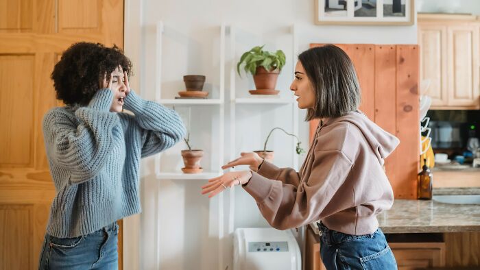 Become The Voice Of Reason In 11 Stories Where People Might Have Overreacted Become The Voice Of Reason In 11 Stories Where People Might Have Overreacted