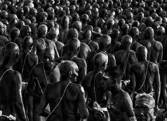 57 Photos From The Pure Street Photography Awards Capturing Life&rsquo;s Most Authentic Moments