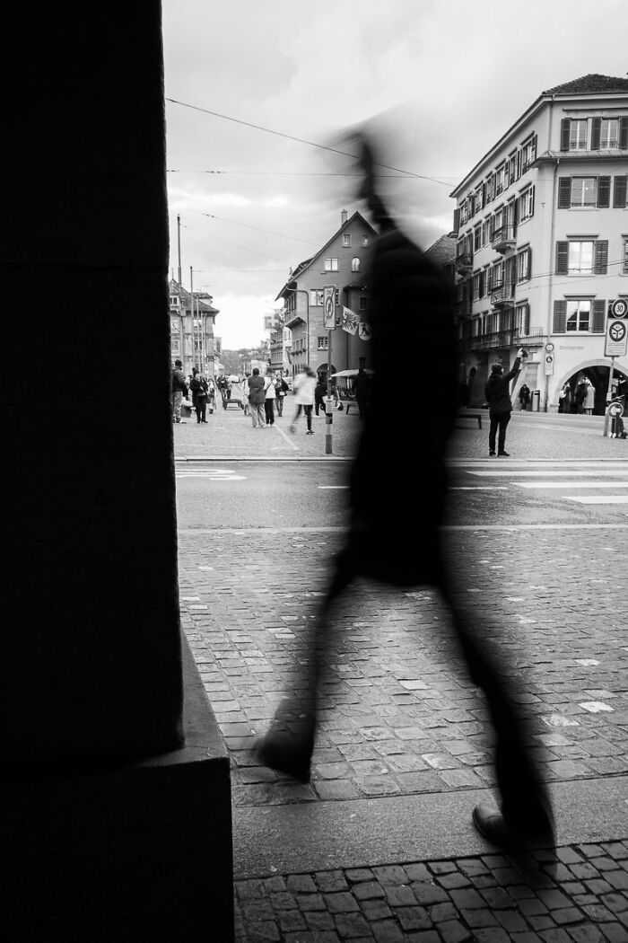 57 Photos From The Pure Street Photography Awards Capturing Life&rsquo;s Most Authentic Moments