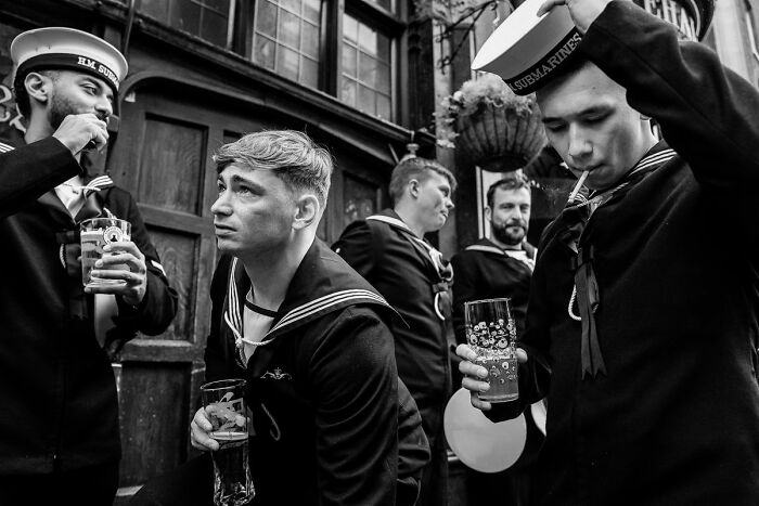 57 Photos From The Pure Street Photography Awards Capturing Life&rsquo;s Most Authentic Moments