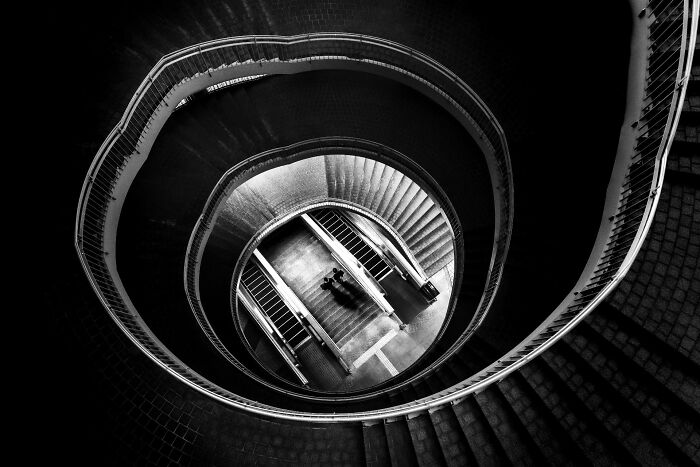 57 Photos From The Pure Street Photography Awards Capturing Life&rsquo;s Most Authentic Moments