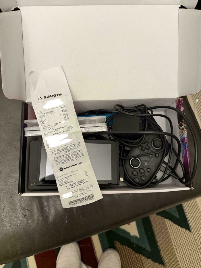 96 Times People Hit The Jackpot At The Thrift Store And It Was Too Good Not To Share (New Pics) 96 Times People Hit The Jackpot At The Thrift Store And It Was Too Good Not To Share (New Pics)