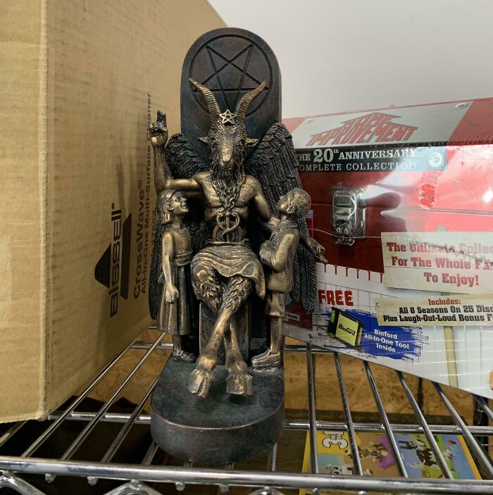 96 Times People Hit The Jackpot At The Thrift Store And It Was Too Good Not To Share (New Pics) 96 Times People Hit The Jackpot At The Thrift Store And It Was Too Good Not To Share (New Pics)