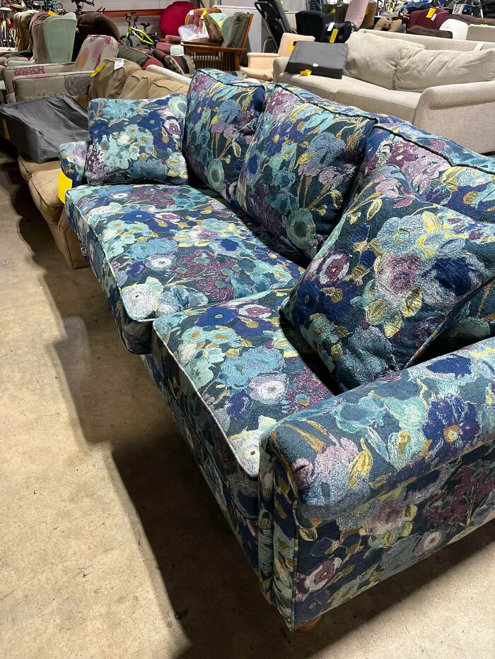 96 Times People Hit The Jackpot At The Thrift Store And It Was Too Good Not To Share (New Pics) 96 Times People Hit The Jackpot At The Thrift Store And It Was Too Good Not To Share (New Pics)