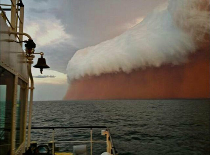 86 Real Photos That Make Your Brain Question If They Were Edited