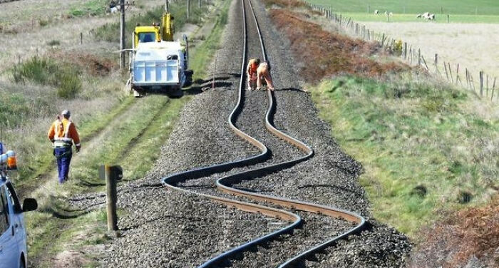 86 Real Photos That Make Your Brain Question If They Were Edited