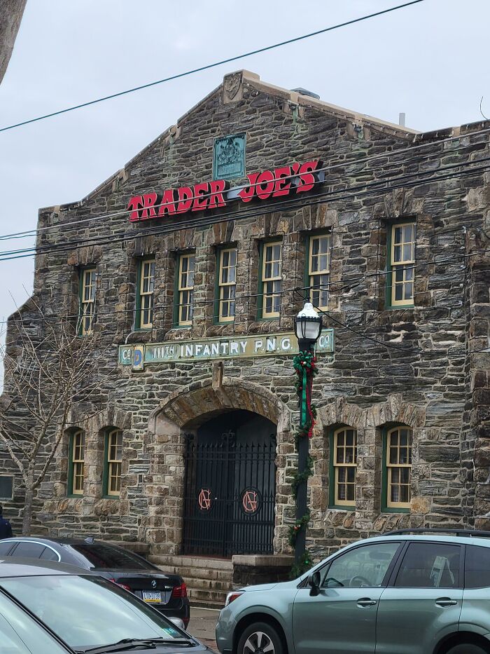 75 Buildings That Are Pretending To Be Something They&rsquo;re Not And It&rsquo;s Pretty Obvious