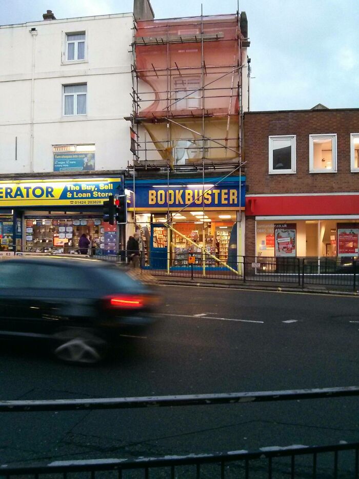 75 Buildings That Are Pretending To Be Something They&rsquo;re Not And It&rsquo;s Pretty Obvious