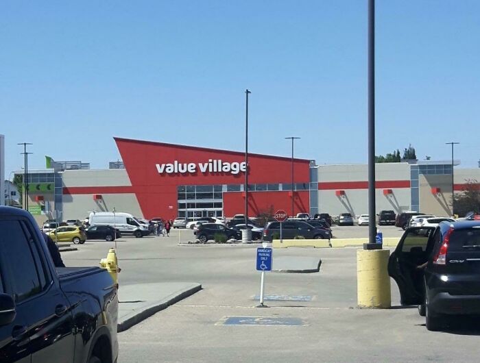 75 Buildings That Are Pretending To Be Something They&rsquo;re Not And It&rsquo;s Pretty Obvious