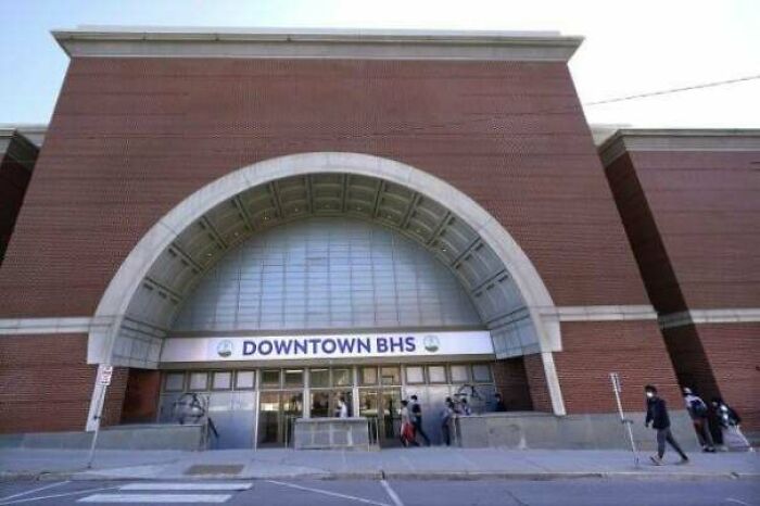 75 Buildings That Are Pretending To Be Something They&rsquo;re Not And It&rsquo;s Pretty Obvious