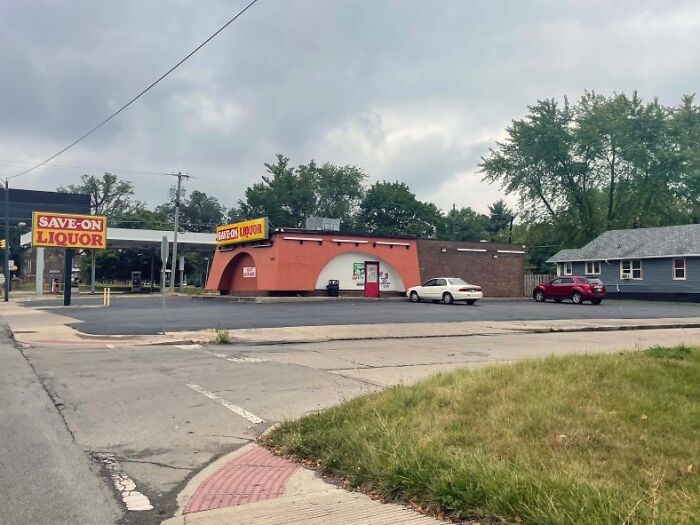 75 Buildings That Are Pretending To Be Something They&rsquo;re Not And It&rsquo;s Pretty Obvious