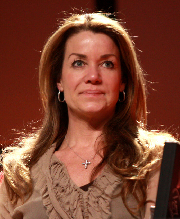 Claudia Christian: Bio And Career Highlights Claudia Christian: Bio And Career Highlights