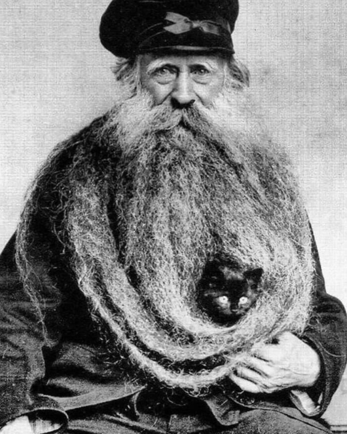 29 Vintage Photos That Show Animals Have Always Stolen The Spotlight, As Shared By This Page 29 Vintage Photos That Show Animals Have Always Stolen The Spotlight, As Shared By This Page