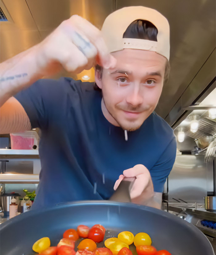 Brooklyn Beckham Mercilessly Roasted Over Latest Cooking Video As Netizens Point Out Background Details Brooklyn Beckham Mercilessly Roasted Over Latest Cooking Video As Netizens Point Out Background Details