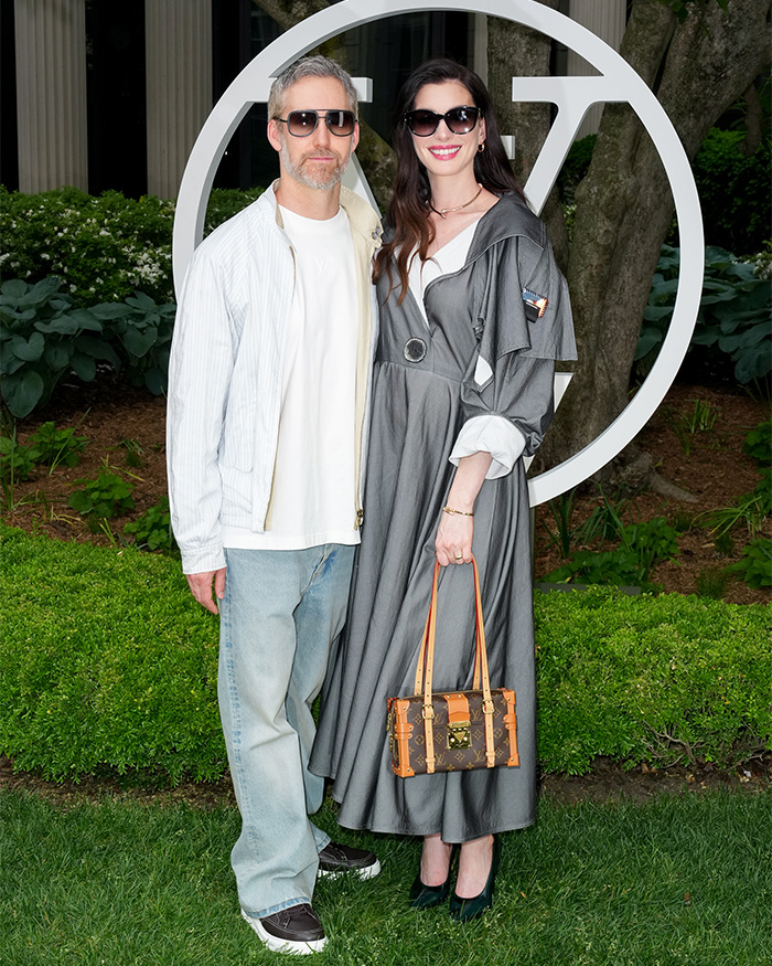 Anne Hathaway’s Red Carpet Maternity Outfit Sparks Theories About Her Pregnancy After Fans Zoom In