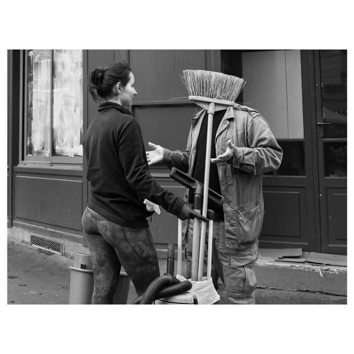 39 Perfectly Timed Street Photos By Gaspard Claude That Reveal Unseen Side Of Paris