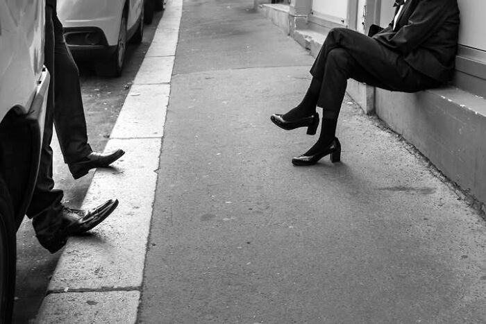 39 Perfectly Timed Street Photos By Gaspard Claude That Reveal Unseen Side Of Paris