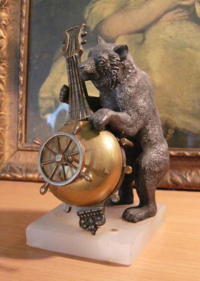 80 Fascinating Collectibles That Prove One Person’s Trash Is Another Person’s Treasure 80 Fascinating Collectibles That Prove One Person’s Trash Is Another Person’s Treasure