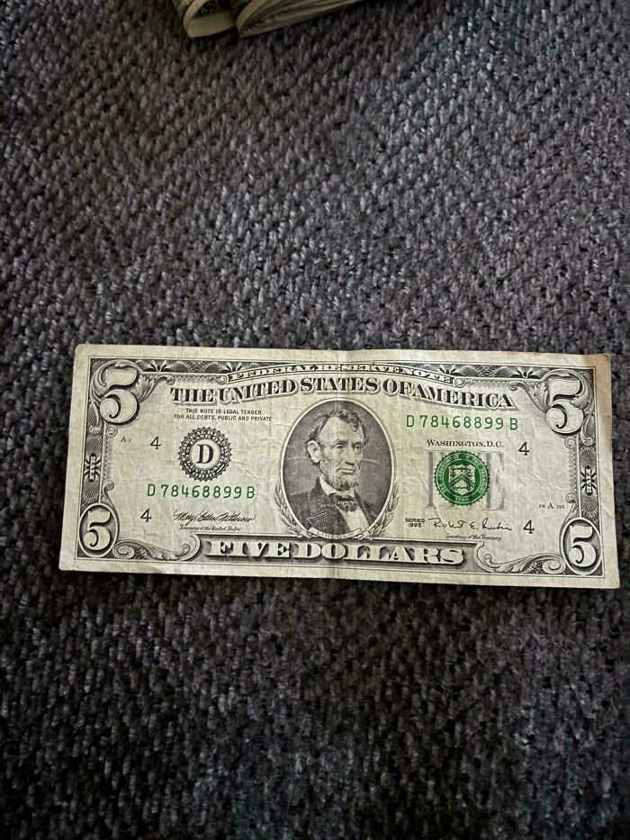 80 Fascinating Collectibles That Prove One Person’s Trash Is Another Person’s Treasure 80 Fascinating Collectibles That Prove One Person’s Trash Is Another Person’s Treasure