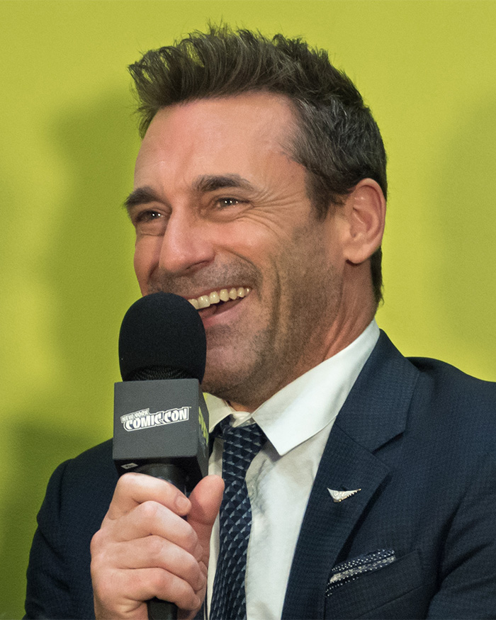 “Honestly Evil”: Jon Hamm Expecting First Child With Wife, But Fans Are Skeptical After Learning How Old He Is