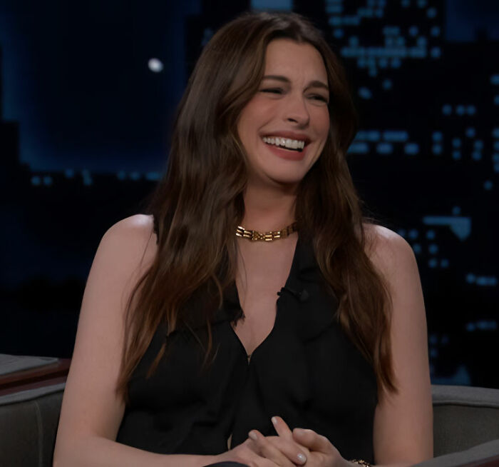 Anne Hathaway Pours Gas On Conspiracy Theories As Fans Analyze Bold Maternity Look For Jimmy Kimmel