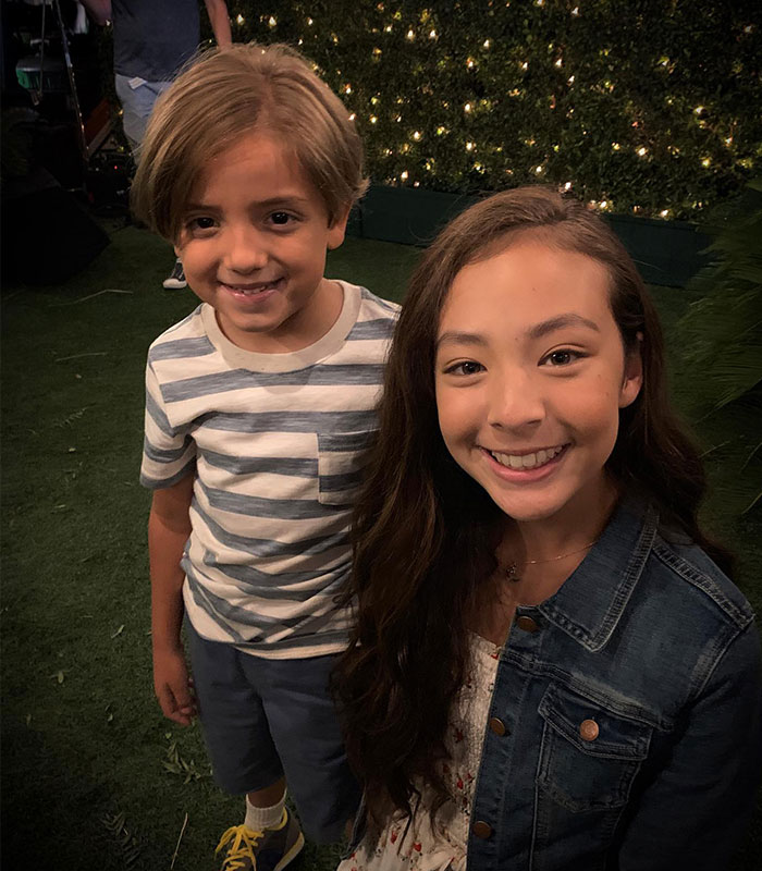 Fans In Absolute Disbelief After Hit Sitcom’s Child Star Looks Unrecognizable At 15: “Has It Been That Long?” Fans In Absolute Disbelief After Hit Sitcom’s Child Star Looks Unrecognizable At 15: “Has It Been That Long?”