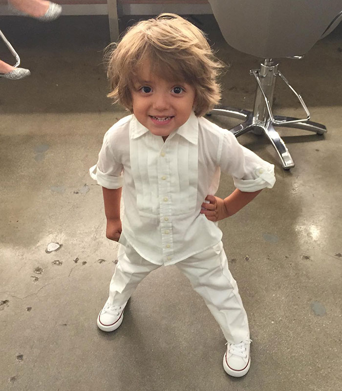 Fans In Absolute Disbelief After Hit Sitcom’s Child Star Looks Unrecognizable At 15: “Has It Been That Long?” Fans In Absolute Disbelief After Hit Sitcom’s Child Star Looks Unrecognizable At 15: “Has It Been That Long?”