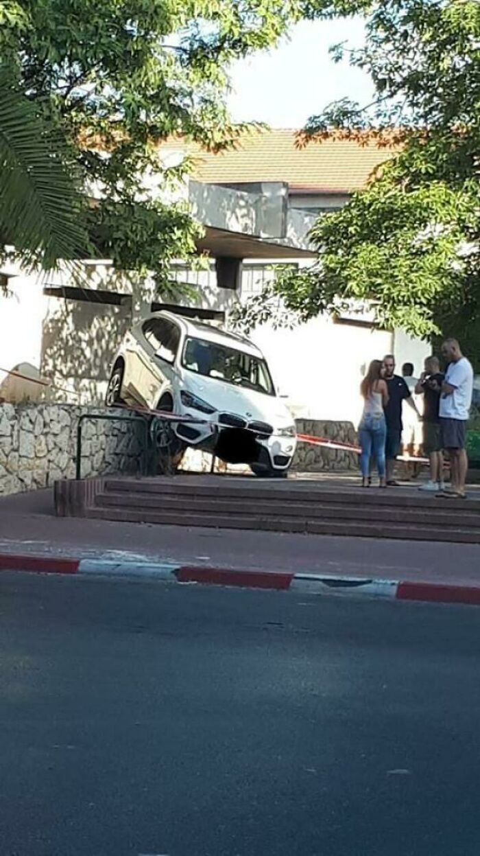 73 Jerk Neighbors Who Need An Urgent Lesson In Parking Or Common Sense 73 Jerk Neighbors Who Need An Urgent Lesson In Parking Or Common Sense