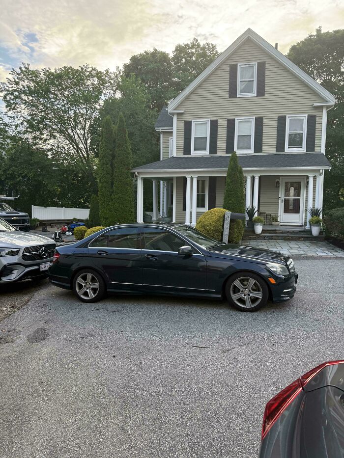73 Jerk Neighbors Who Need An Urgent Lesson In Parking Or Common Sense 73 Jerk Neighbors Who Need An Urgent Lesson In Parking Or Common Sense