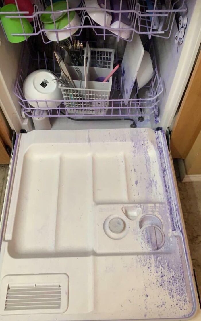 75 Times Parents Were Left Thinking: “Why Did I Sign Up For This?” 75 Times Parents Were Left Thinking: “Why Did I Sign Up For This?”