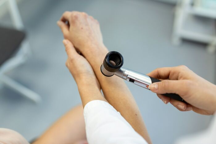 42 Health Symptoms People Should Really Take More Seriously 42 Health Symptoms People Should Really Take More Seriously