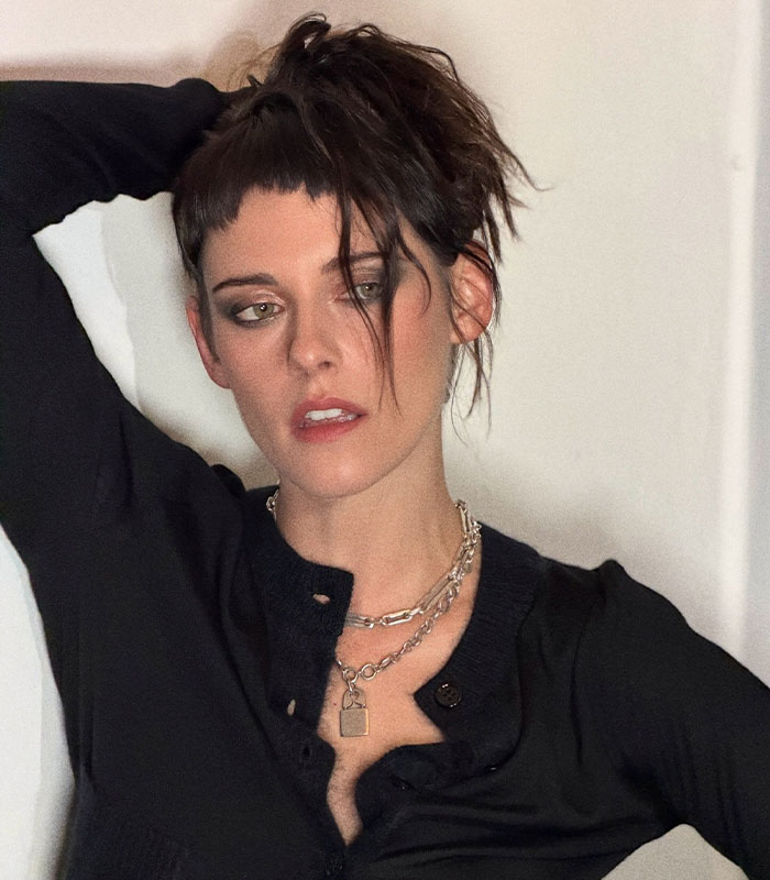 Kristen Stewart’s Unsettling Appearance On Jimmy Fallon Show Has Fans Speculating Something’s Wrong