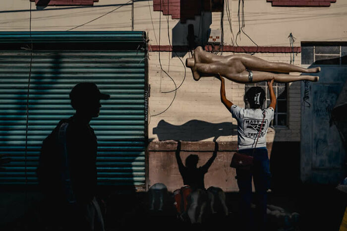 40 Mesmerizing Winning Photos From The LensCulture Street Photography Awards 2026