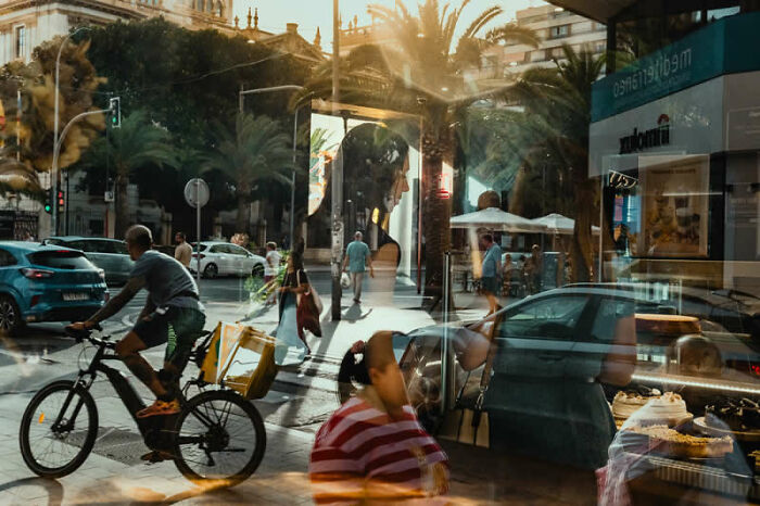 40 Mesmerizing Winning Photos From The LensCulture Street Photography Awards 2026