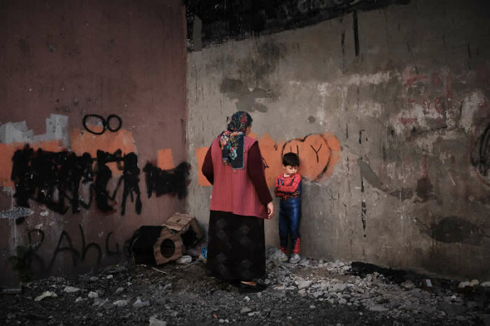 40 Mesmerizing Winning Photos From The LensCulture Street Photography Awards 2026