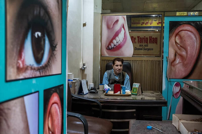 40 Mesmerizing Winning Photos From The LensCulture Street Photography Awards 2026