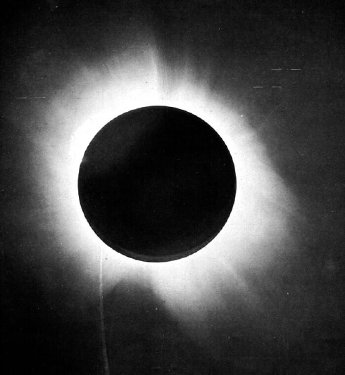 15 Extraordinary Solar Eclipse Photos Captured Over The Years That Made History 15 Extraordinary Solar Eclipse Photos Captured Over The Years That Made History