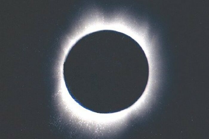 15 Extraordinary Solar Eclipse Photos Captured Over The Years That Made History 15 Extraordinary Solar Eclipse Photos Captured Over The Years That Made History