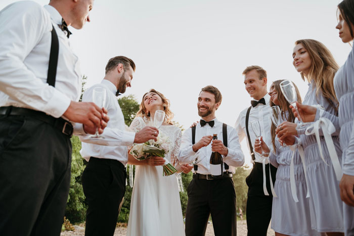 Couple Plan A 4-Venue Wedding Across LA, Guests Get Tired Of Driving And Start Heading Home Couple Plan A 4-Venue Wedding Across LA, Guests Get Tired Of Driving And Start Heading Home