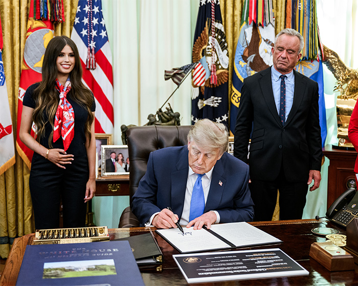 Mystery Woman Behind Trump Reveals Real Reason For Strange Gesture After It Sparked A Wild Theory Mystery Woman Behind Trump Reveals Real Reason For Strange Gesture After It Sparked A Wild Theory