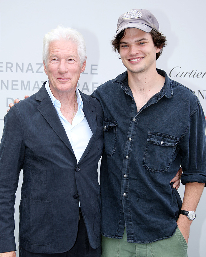 Wild Reactions As Cindy Crawford And Richard Gere’s Kids Recreate Their Parents’ Iconic Vogue Moment Wild Reactions As Cindy Crawford And Richard Gere’s Kids Recreate Their Parents’ Iconic Vogue Moment