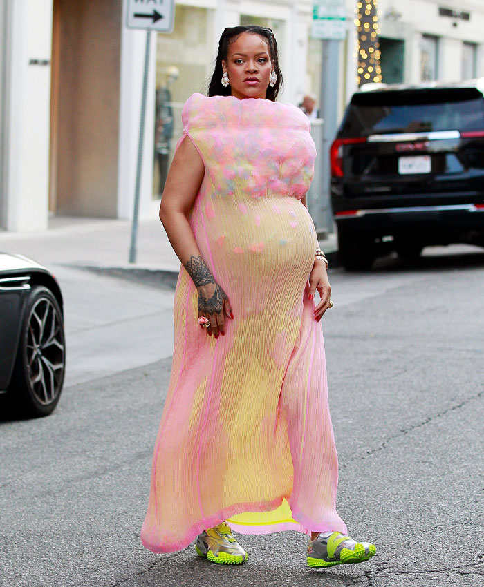 From Anne Hathaway To Rihanna, 12 Celebrity Pregnancy Looks That Pushed Boundaries And Sparked Controversy From Anne Hathaway To Rihanna, 12 Celebrity Pregnancy Looks That Pushed Boundaries And Sparked Controversy