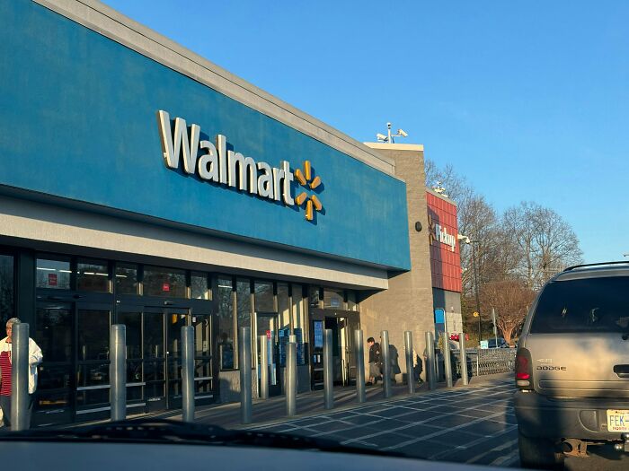 Influencer Claims He’s Just Buying Groceries, But Walmart Hits Him With Lifetime Ban: “Time To Boycott Them” Influencer Claims He’s Just Buying Groceries, But Walmart Hits Him With Lifetime Ban: “Time To Boycott Them”