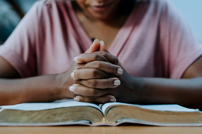 “Tried To Pray My ADHD Away”: 78 People Who Escaped Cults Share The Most Disturbing Things No One Questions “Tried To Pray My ADHD Away”: 78 People Who Escaped Cults Share The Most Disturbing Things No One Questions